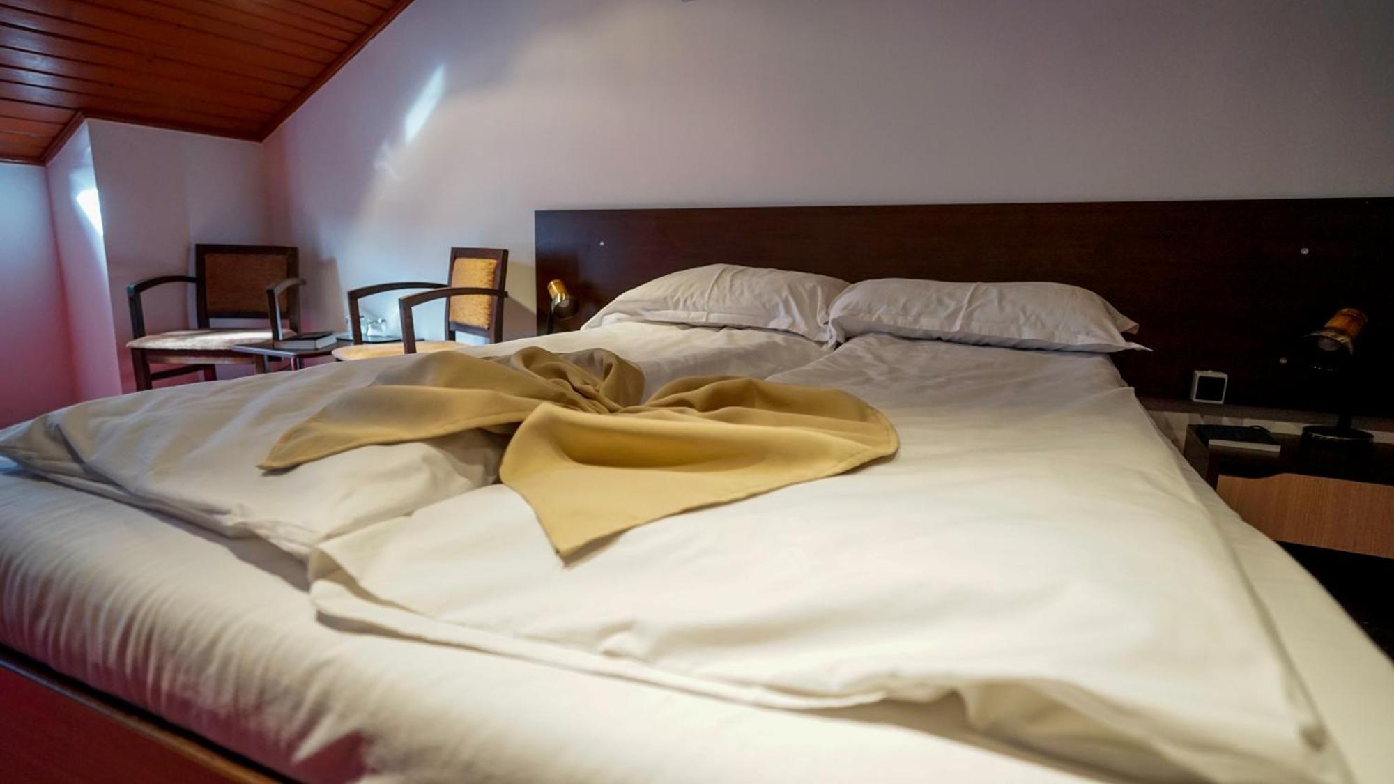 Hotel Vila Trandafirul Si Liliacul Caciulata Exteriér fotografie